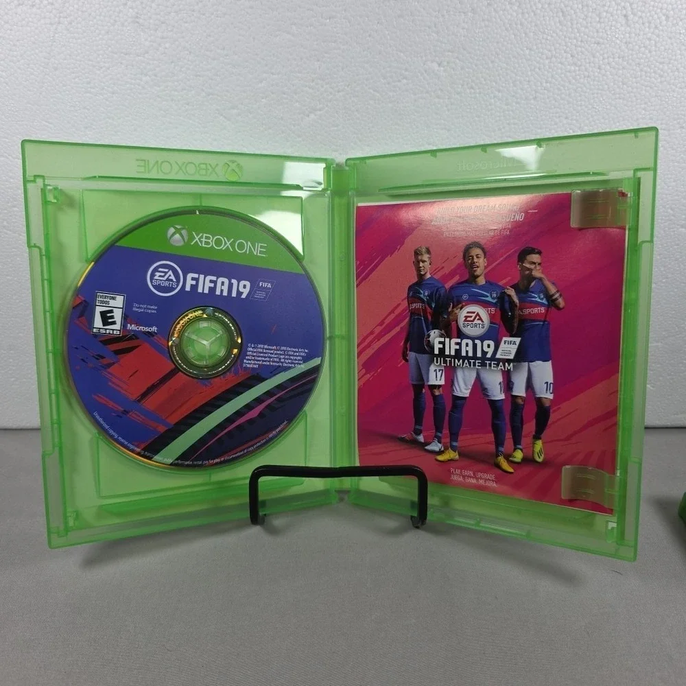 Lot of 4: Xbox One FIFA Soccer‎ Games - FIFA 14, 18, 19, 20 Bundle